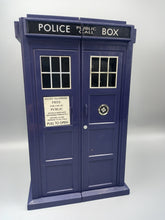 Load image into Gallery viewer, Dr Who Tardis Card Holder
