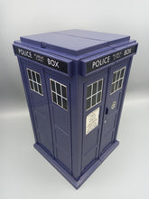 Load image into Gallery viewer, Dr Who Tardis Card Holder
