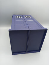 Load image into Gallery viewer, Dr Who Tardis Card Holder
