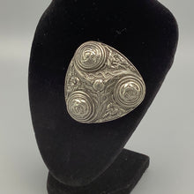 Load image into Gallery viewer, Scottish AEW Celtic Brooch vintage
