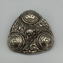 Load image into Gallery viewer, Scottish AEW Celtic Brooch vintage
