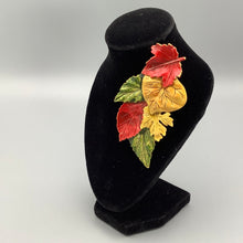 Load image into Gallery viewer, Vintage Leaf design signed Tara large brooch
