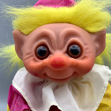 Load image into Gallery viewer, Thomas Dam Troll Clown 9&quot; tall 1977 Moveable Arm
