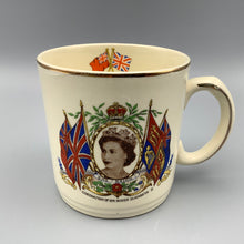 Load image into Gallery viewer, Alfred Meakin 1953 QE2 Jubilee china Mug
