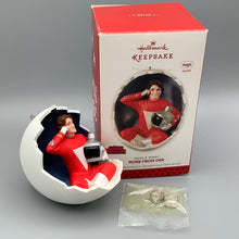 Load image into Gallery viewer, Mork From Ork Talking Christmas Ornament 2013
