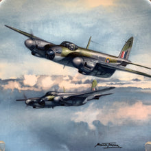 Load image into Gallery viewer, Coalport WW2 Battle of Britain Mosquito Collectors Plate
